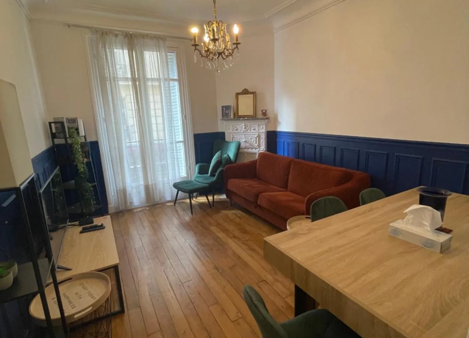 Large Family Typical Parisian Apartment *